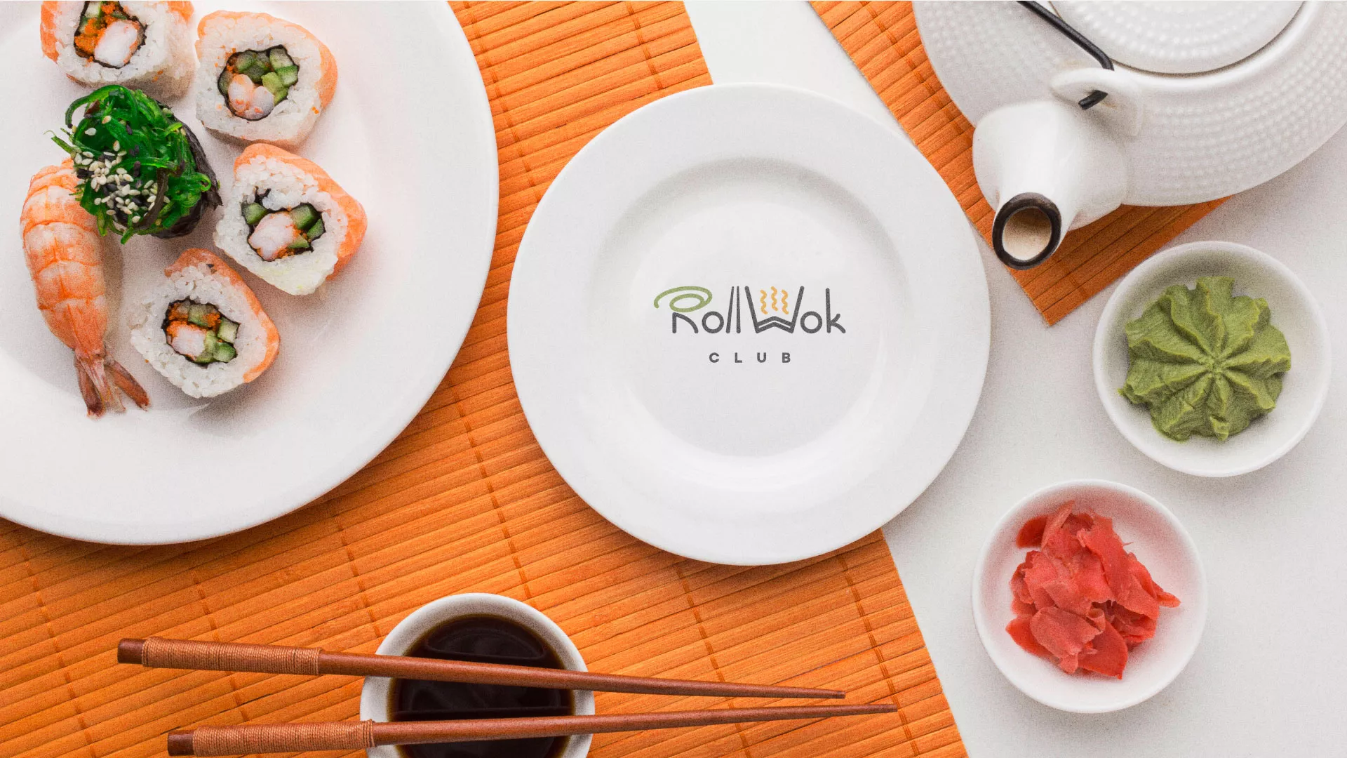 Разработка логотипа и фирменного стиля суши-бара «Roll Wok Club» в Болхове
